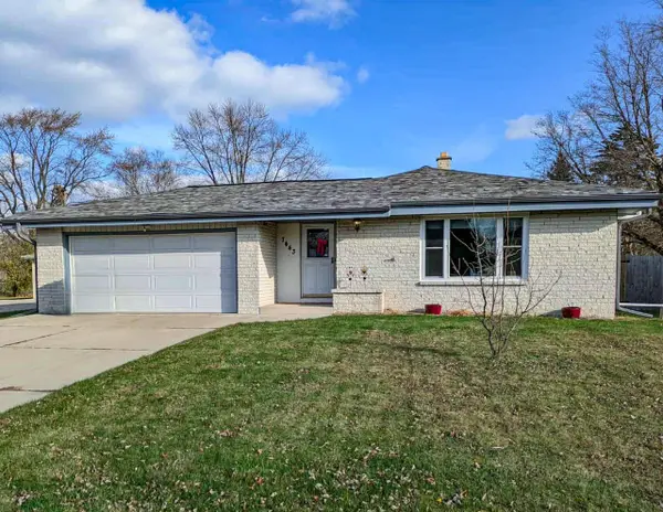 7443 Blackhawk DRIVE, Racine, WI 53402
