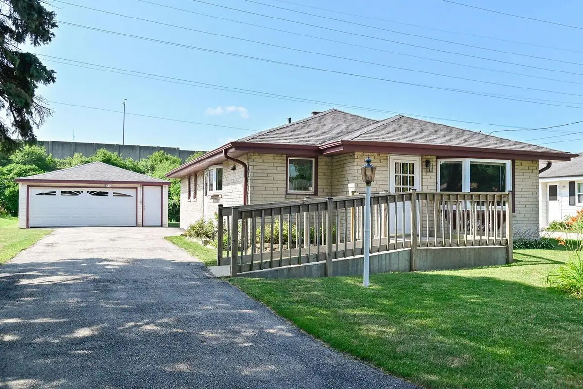 5325 W Allerton AVENUE, Milwaukee, WI 53220 - Image #1