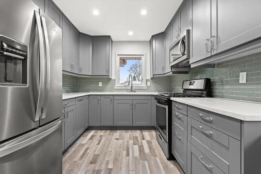 5325 W Allerton AVENUE, Milwaukee, WI 53220 - Image #2