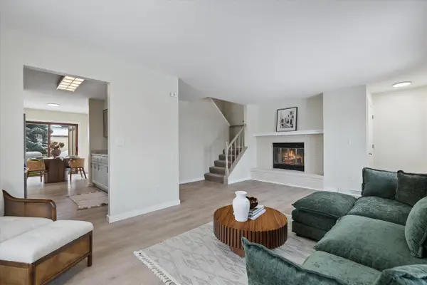 530 Manchester LANE, Hartland, WI 53029