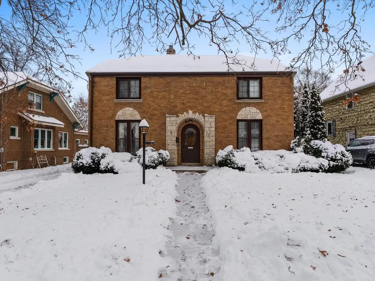 1025 N 15th STREET, Manitowoc, WI 54220 - #1