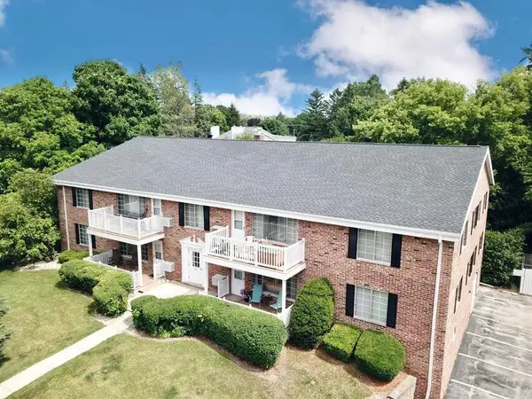 149 Linden LANE #2, Thiensville, WI 53092