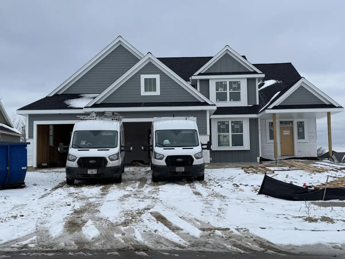 2484 Boulder DRIVE, Slinger, WI 53086 - Image #1