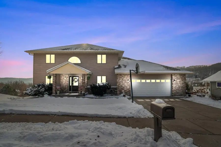 203 Eagles Bluff ROAD, La Crescent, MN 55947 - #2