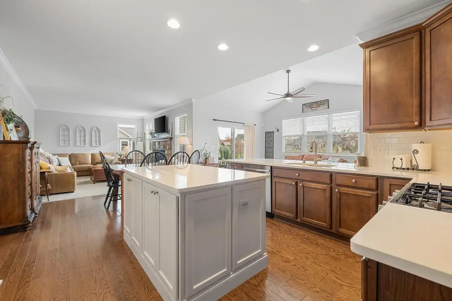 N42W22833 Beacon COURT, Pewaukee, WI 53072 - #3