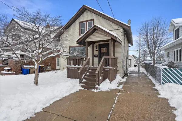 6910 32nd AVENUE, Kenosha, WI 53142