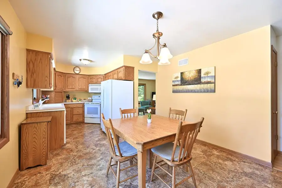 4111 W Grange AVENUE, Greenfield, WI 53221 - Image #3