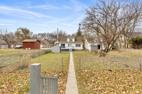 4713 W Fond Du Lac AVENUE, Milwaukee, WI 53216