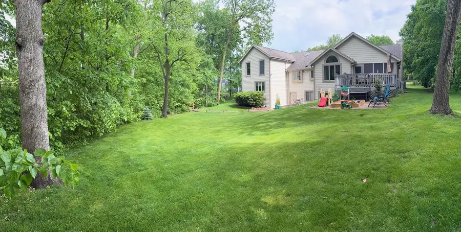 S77W19942 Holly Patch COURT, Muskego, WI 53150 - Image #2