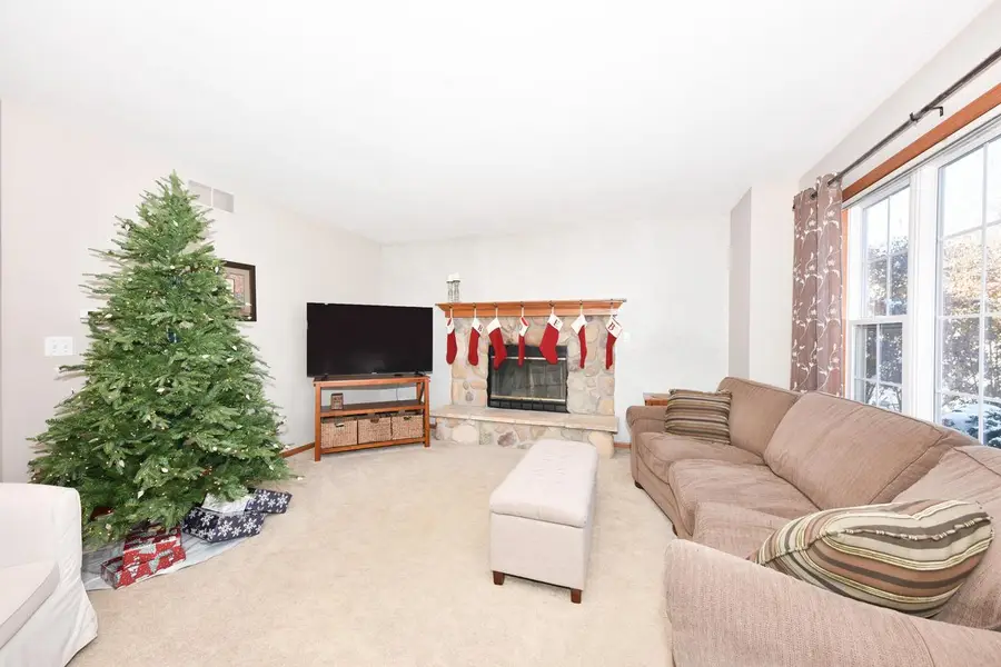 W213N16501 Glen Brooke DRIVE, Jackson, WI 53037 - Image #3