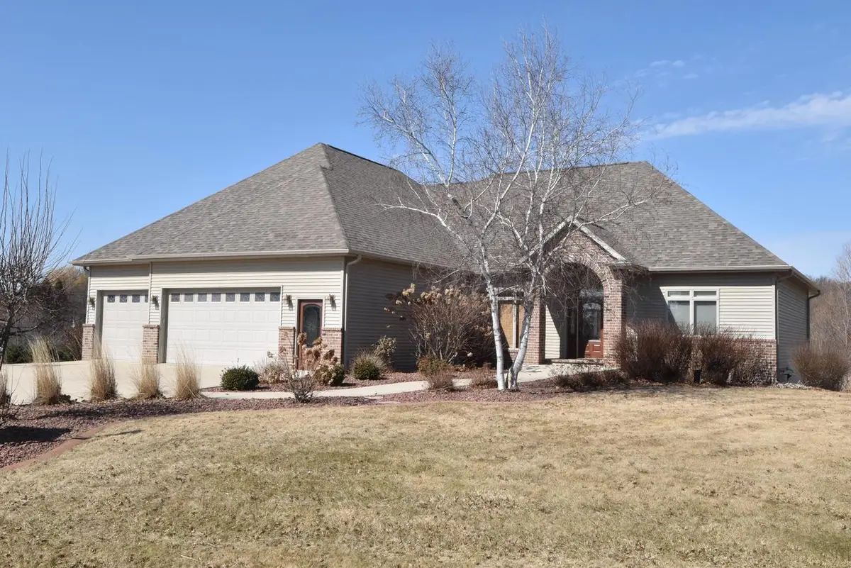 N6393 Tradewinds CIRCLE, Beaver Dam, WI 53916 - #1