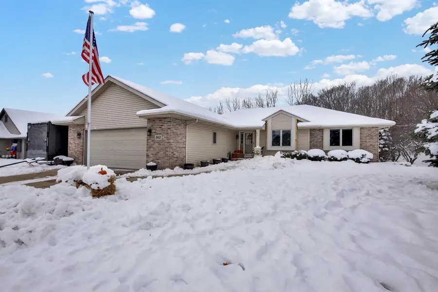 363 Hickory DRIVE, Fredonia, WI 53021 - #2