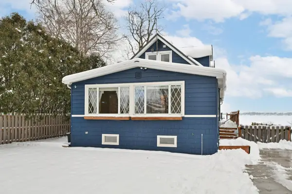 2201 Lakeshore DRIVE, Kansasville, WI 53139