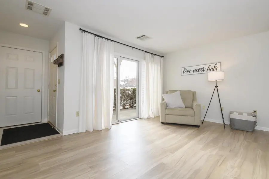 8782 Woodbridge DRIVE, Milwaukee, WI 53219 - Image #2