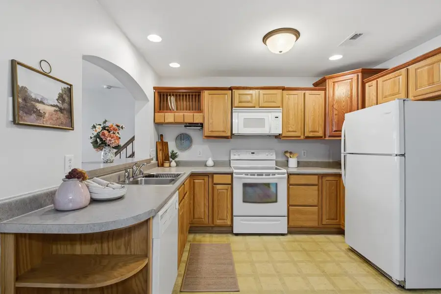 221 N Chicago AVENUE #3, South Milwaukee, WI 53172 - Image #3