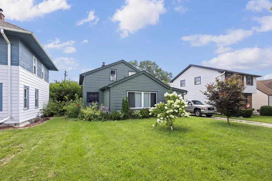 824 S 109th STREET, West Allis, WI 53214 - #2