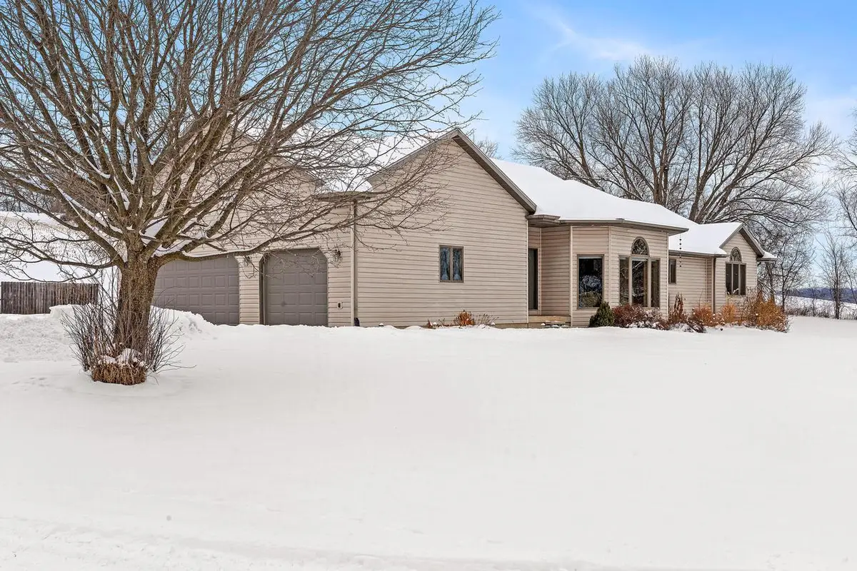 W20744 Hammer LANE, Galesville, WI 54630 - Image #1