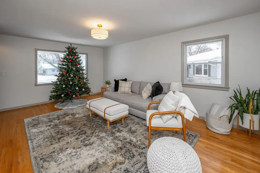 N84W18113 Imperial COURT, Menomonee Falls, WI 53051 - #3