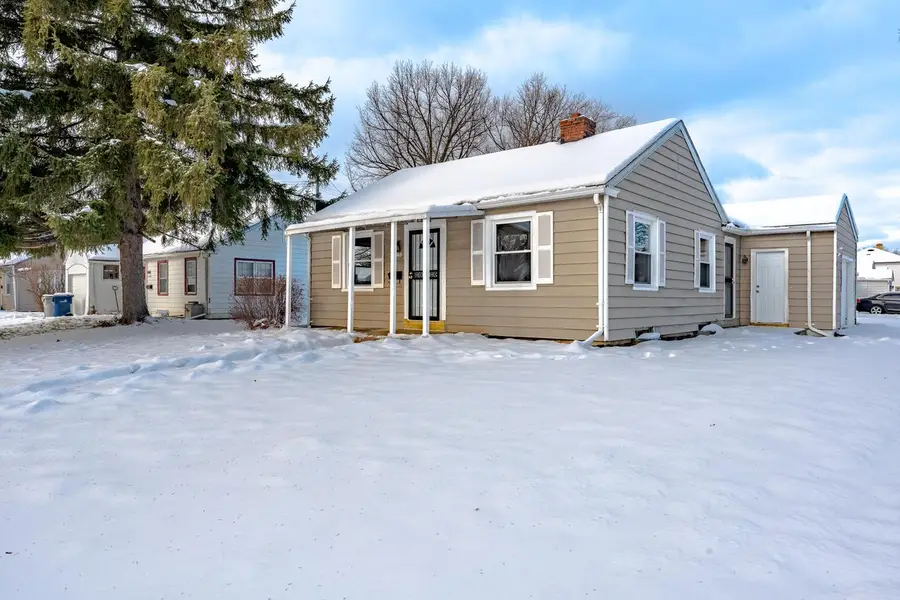 5106 W Stark STREET, Milwaukee, WI 53218 - #2