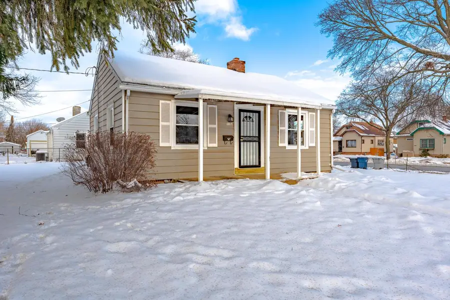 5106 W Stark STREET, Milwaukee, WI 53218 - #3