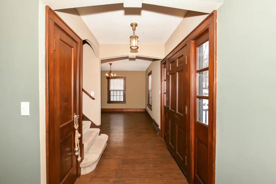 238 Prospect AVENUE, Pewaukee, WI 53072 - Image #3