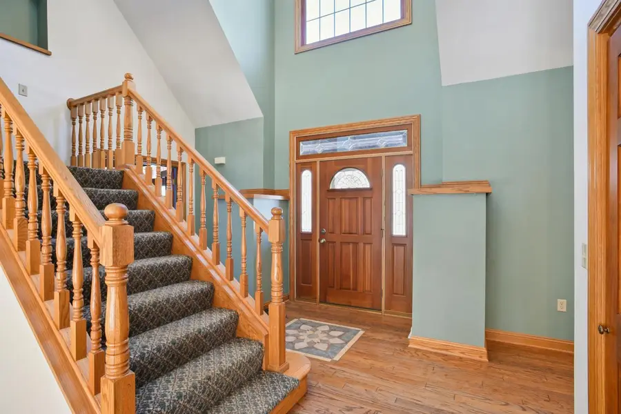 369 Schraufnagel DRIVE, Hartland, WI 53029 - Image #3