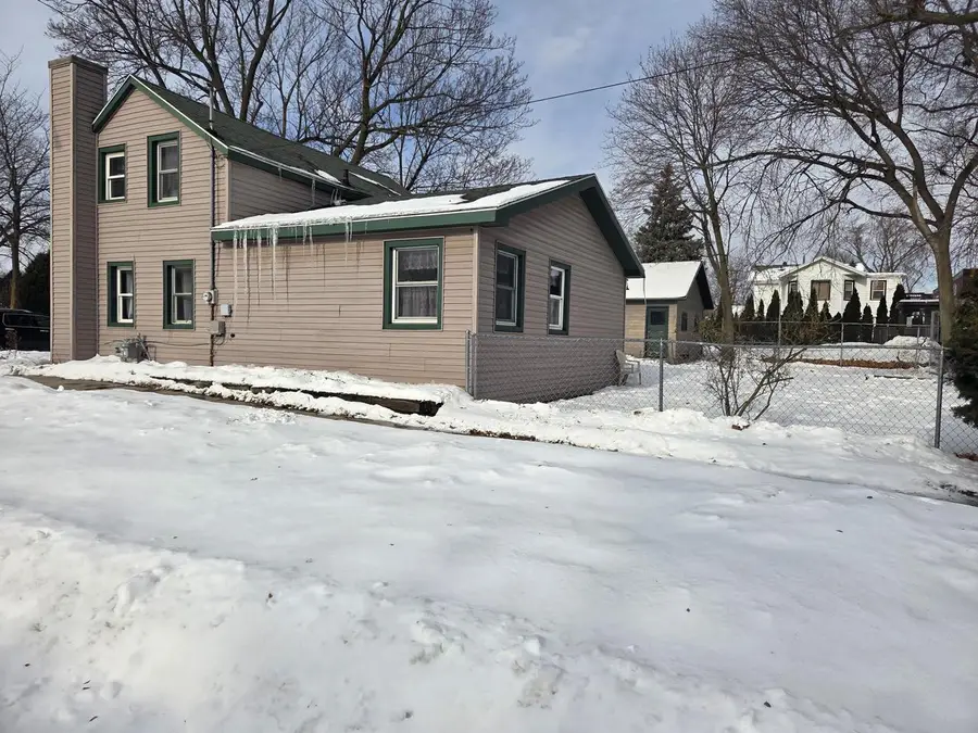 123 S Broad STREET, Elkhorn, WI 53121 - #3