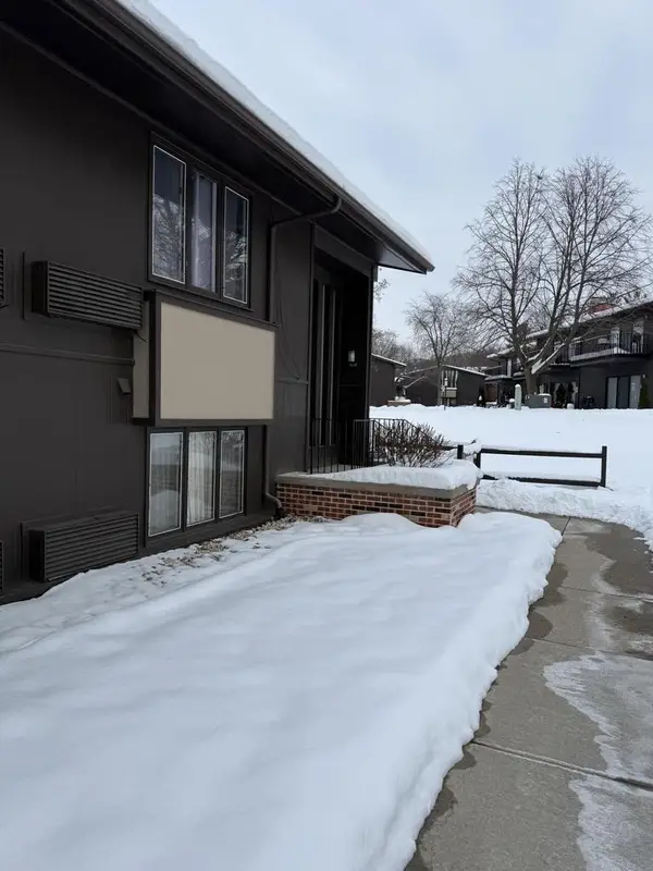56 Lausanne COURT ##2, Lake Geneva, WI 53147