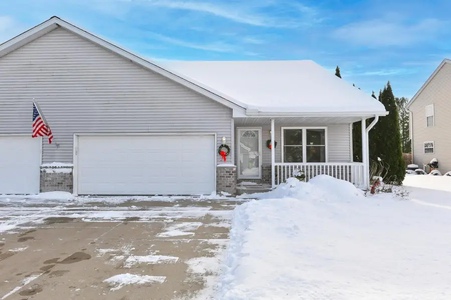 W257 Thompson CIRCLE, Oconomowoc, WI 53066 - Image #2