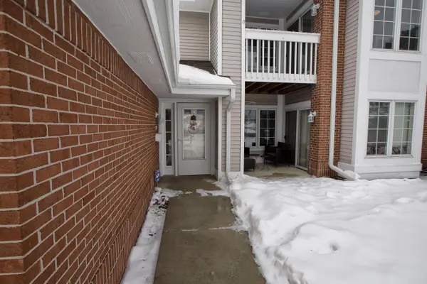 8991 Woodbridge DRIVE, Greendale, WI 53129