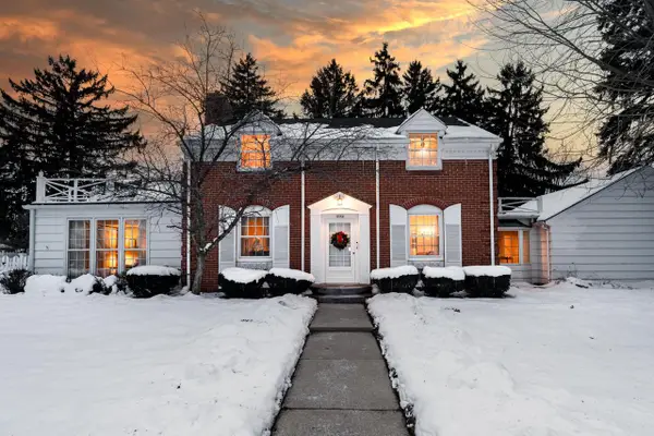 3352 N Elmwood DRIVE, Elmwood Park, WI 53405