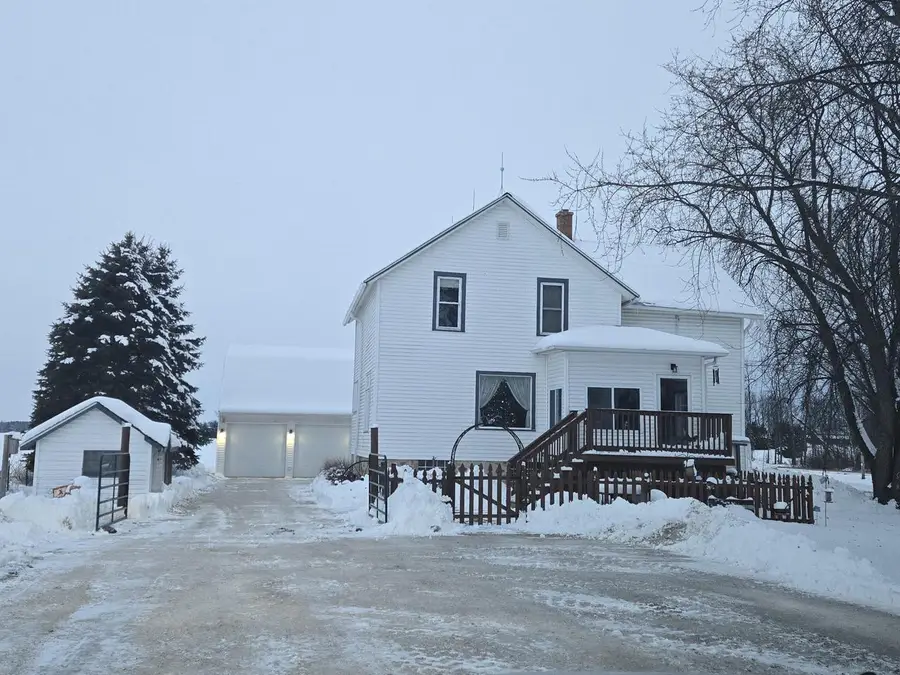 9014 North AVENUE, Cleveland, WI 53015 - Image #3