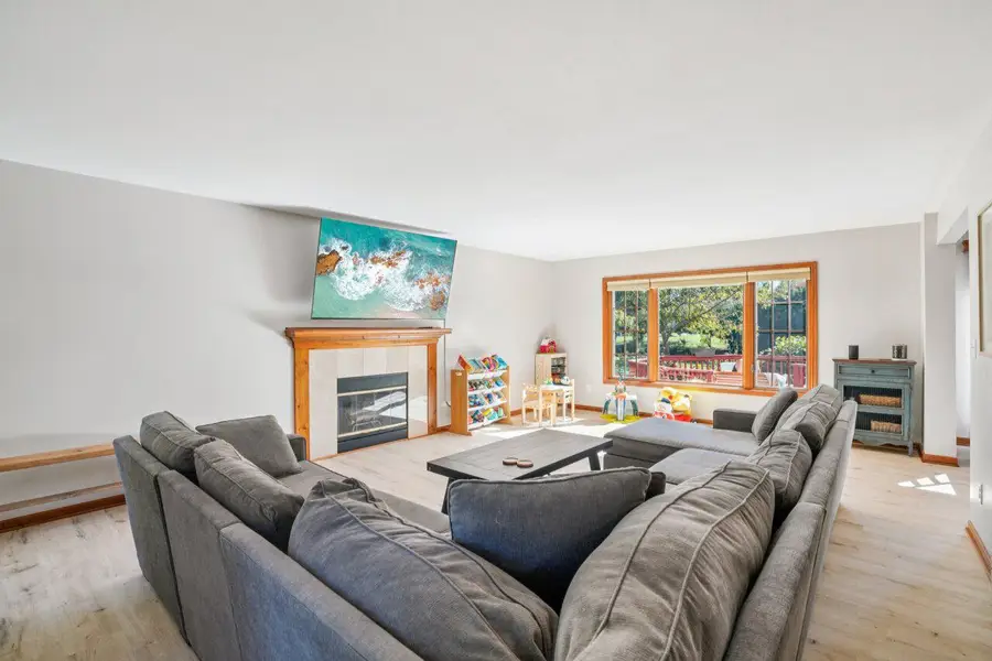 W281N7030 Huntington COURT, Hartland, WI 53029 - Image #3