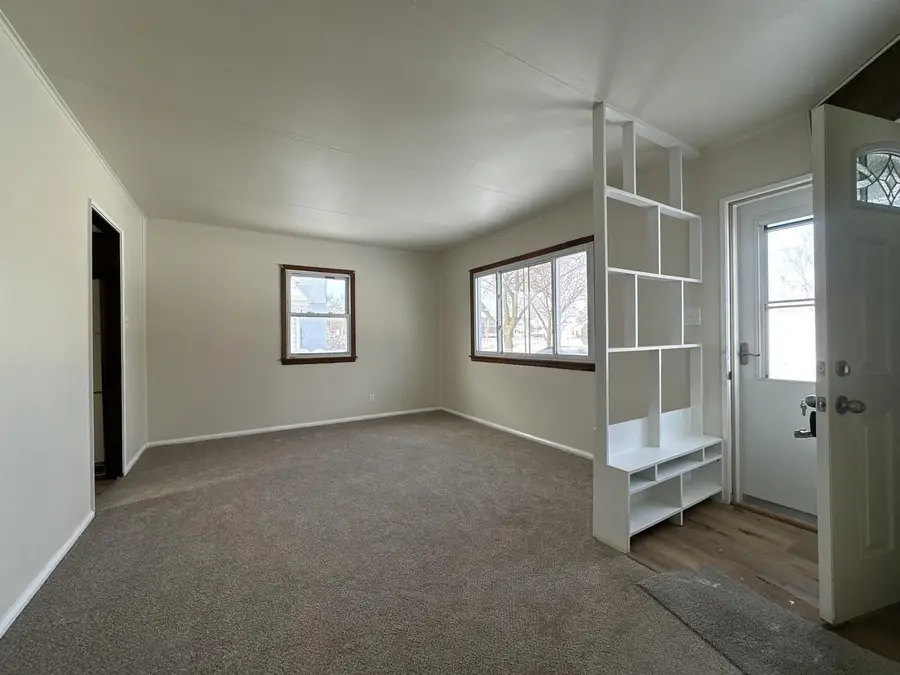 6737 W Cleveland AVENUE, Milwaukee, WI 53219 - Image #2