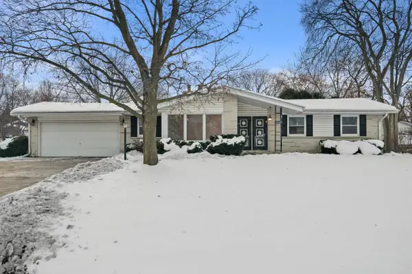 3455 S Russel ROAD, New Berlin, WI 53151