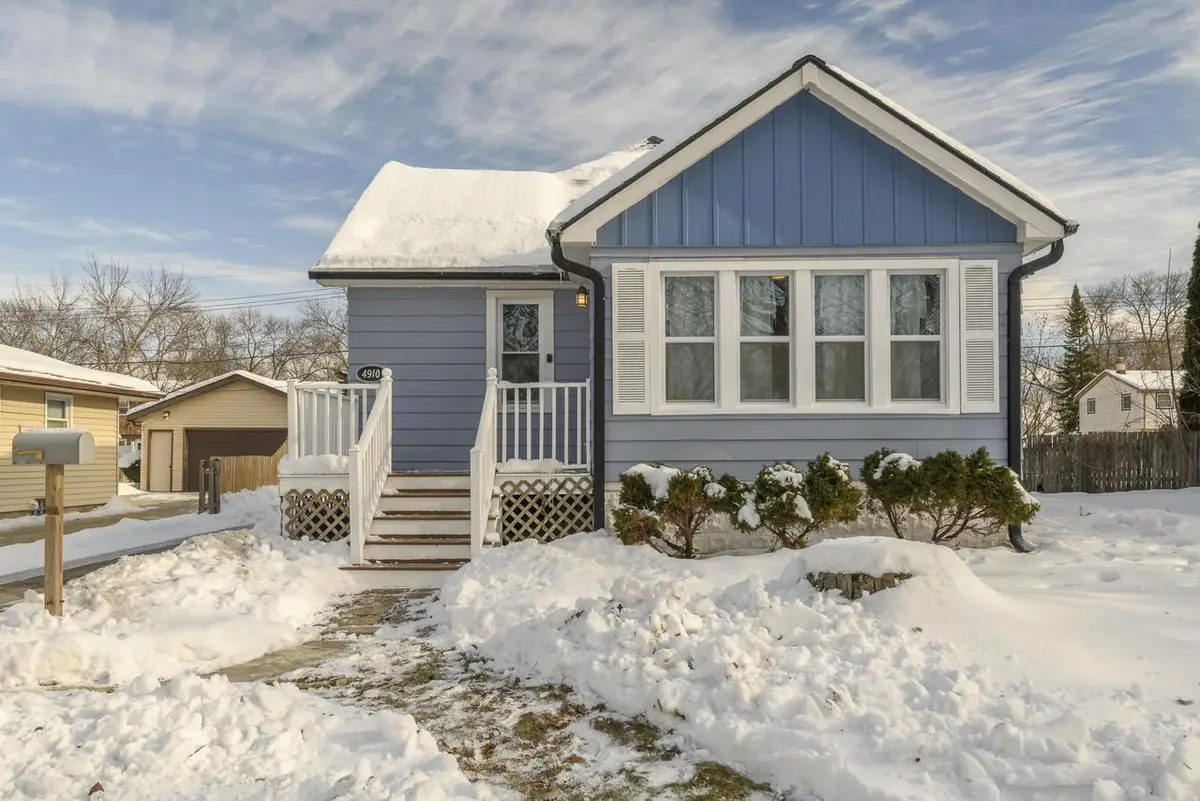 4910 N 107th STREET, Milwaukee, WI 53225 - #1