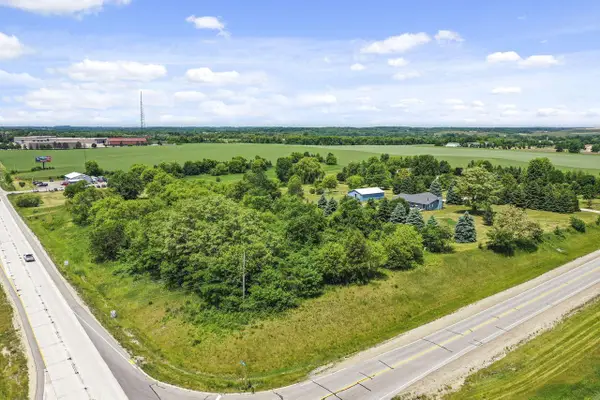 18514 75TH STREET, Bristol, WI 53104