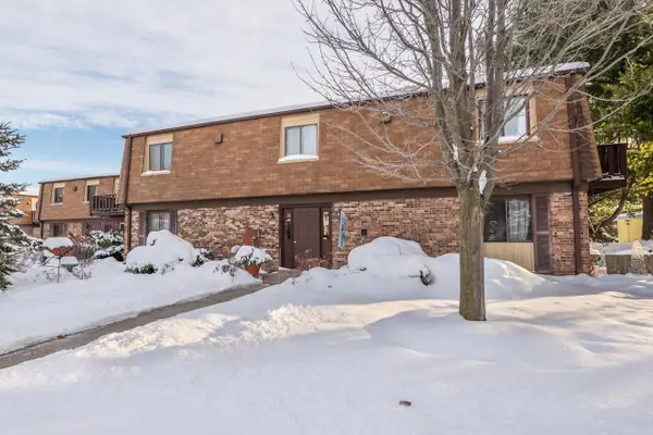 1123 Marcia AVENUE #206, West Bend, WI 53090