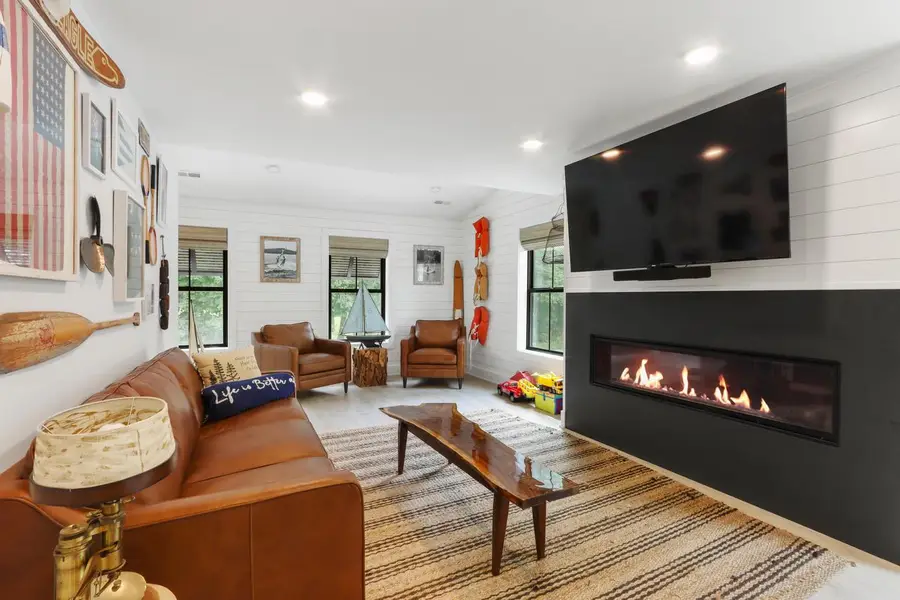 W4724 S Lakeshore DRIVE, Fontana, WI 53125 - Image #2