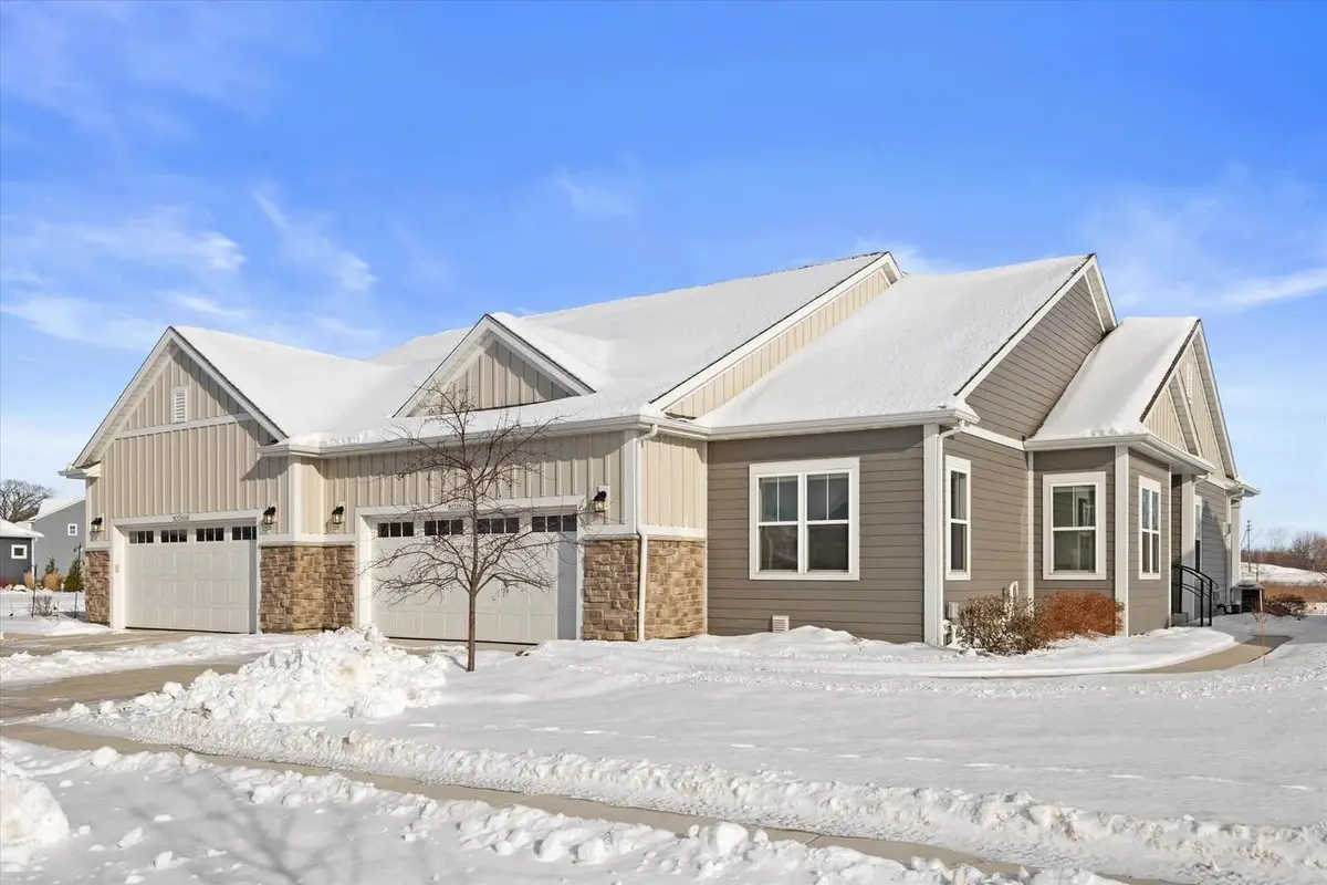 W252N6642 Aspen LANE, Sussex, WI 53089 - Image #1