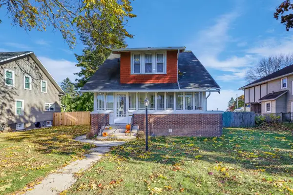 917 N 6th STREET, Manitowoc, WI 54220