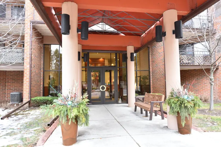 1600 W Green Tree ROAD #A 101, Glendale, WI 53209 - Image #2