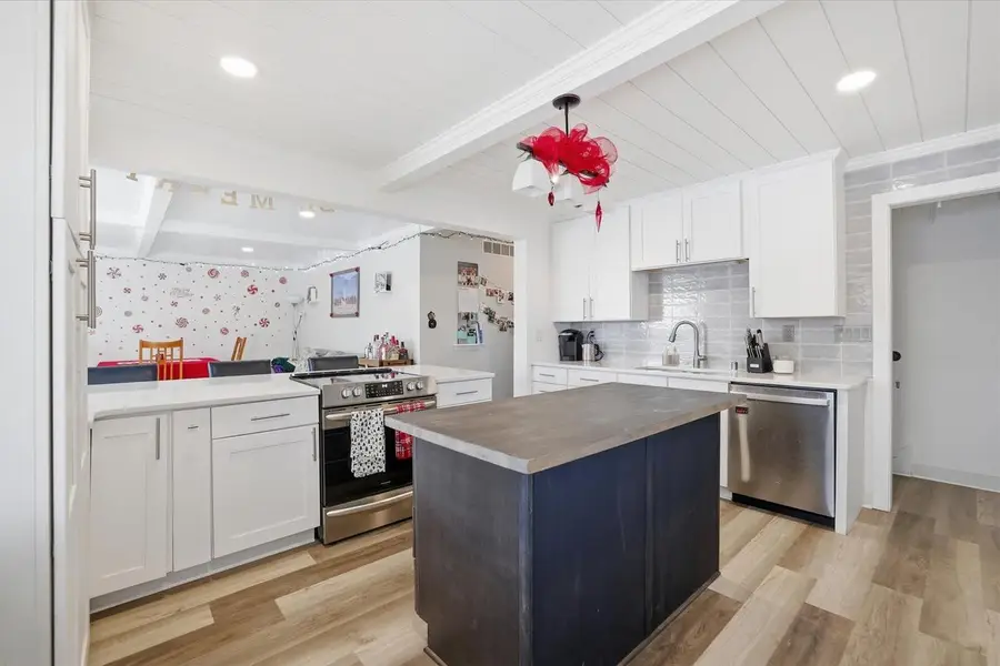 2425 S 133rd STREET, New Berlin, WI 53151 - Image #3