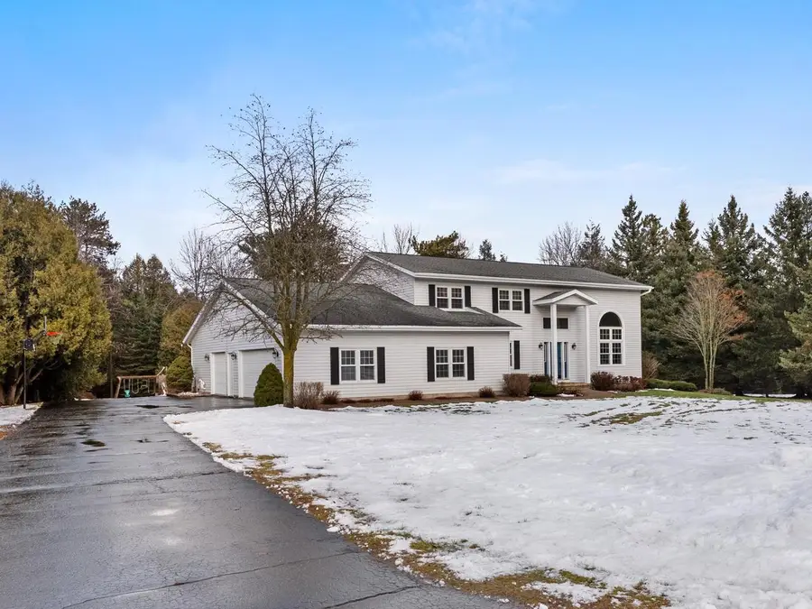 7351 Pine Grove LANE, Two Rivers, WI 54241 - Image #2