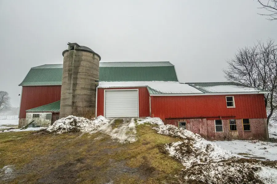 7033 County Highway M, West Bend, WI 53090 - Image #2