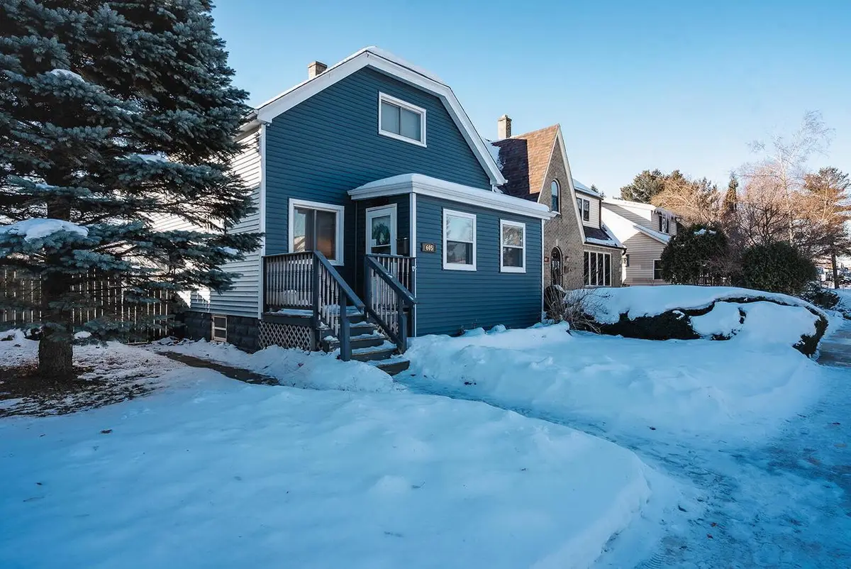 605 Montana AVENUE, South Milwaukee, WI 53172 - Image #1