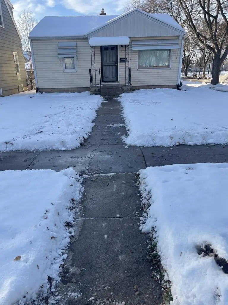 4877 N 40th STREET, Milwaukee, WI 53209 - #1