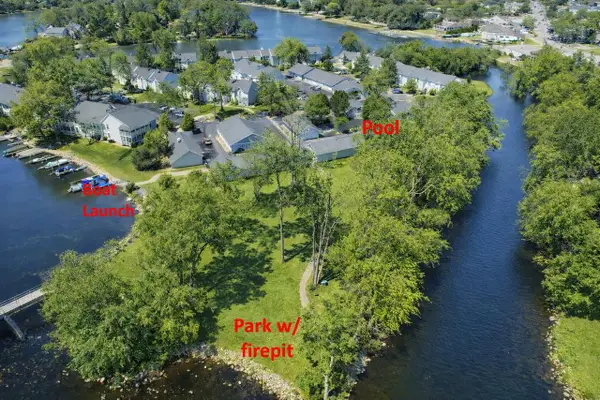 300 Foxwood DRIVE #109, Waterford, WI 53185