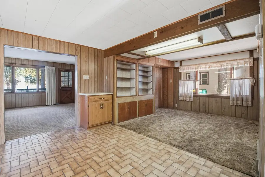 1324 W Green Lake DRIVE, Farmington, WI 53090 - #3