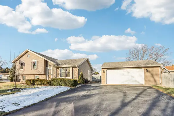 730 E Mackinac AVENUE, Oak Creek, WI 53154